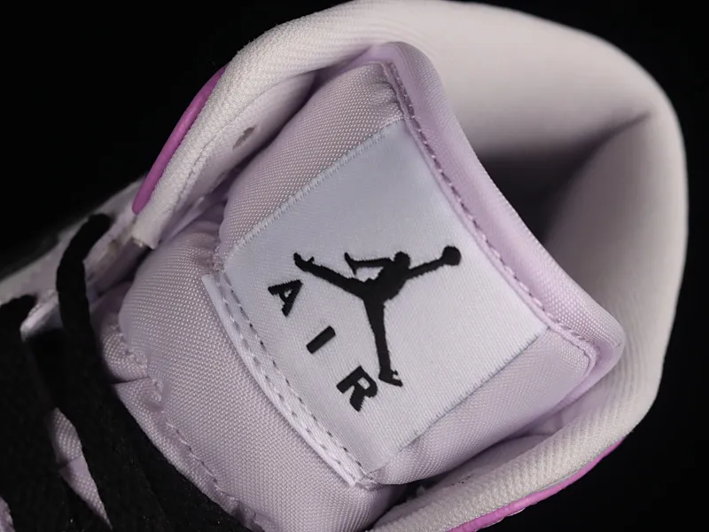 All categories Air Jordan Jordan series basketball shoes Air Jordan 1 Mid G version pure original Air Jordan 1 Mid GS AJ1 Joe 1 gradient grape purple mid-top basketball shoes DQ8423-501